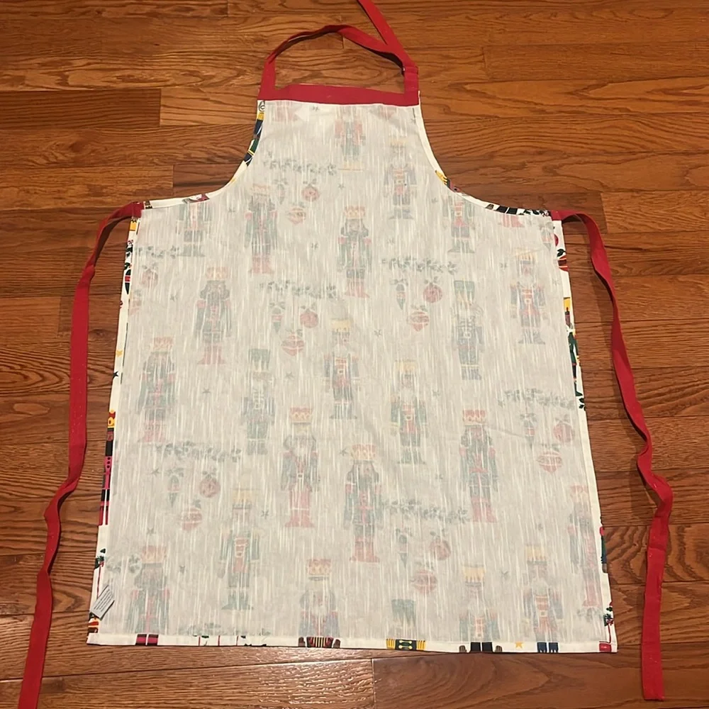 Rachel Ashwell The Farmhouse NUTCRACKER Full Bib Apron; NWT, New